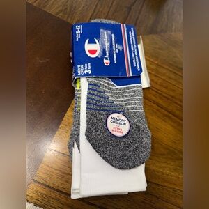 NWT CHAMPION 3 PAIRS MEN’S CREW COMPRESSION ARCH , DOUBLE DRY SIZE 6- 12